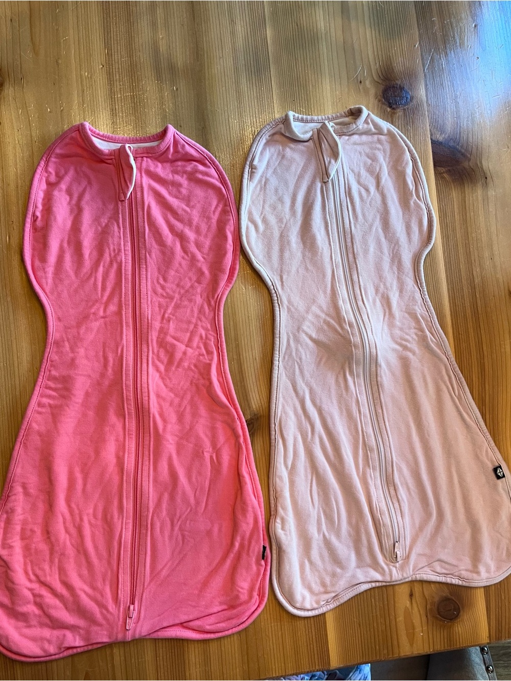 Kyte baby swaddle sacks size NB in guava and blush